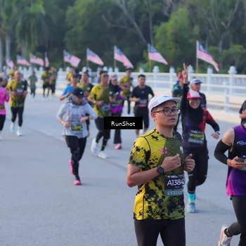 Runner Photo 7108027