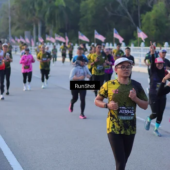 Runner Photo 7108042