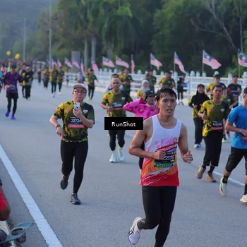Runner Photo 7108062
