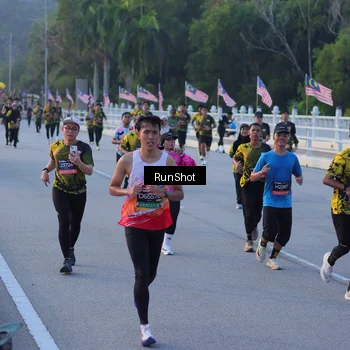Runner Photo 7108065