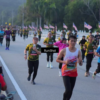 Runner Photo 7108068
