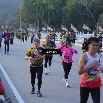 Runner Photo 7108069