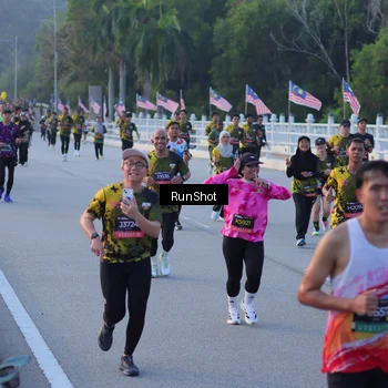Runner Photo 7108075