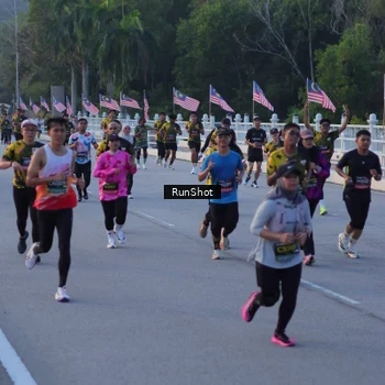 Runner Photo 7108076