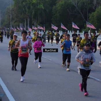Runner Photo 7108078