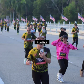 Runner Photo 7108084
