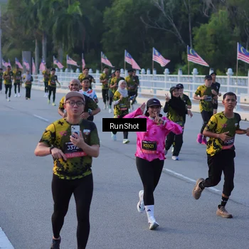 Runner Photo 7108087