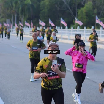 Runner Photo 7108089