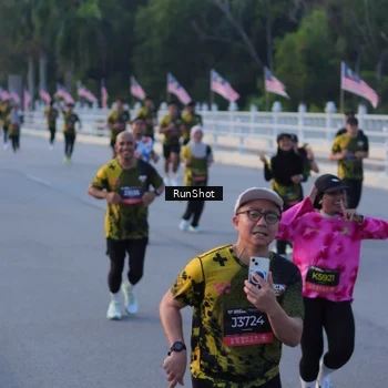 Runner Photo 7108091