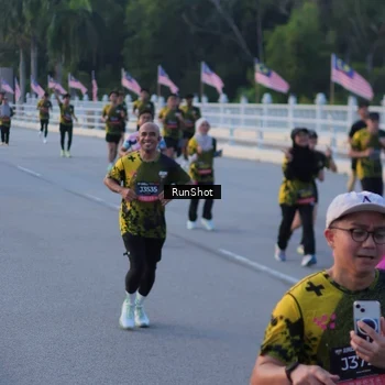 Runner Photo 7108095