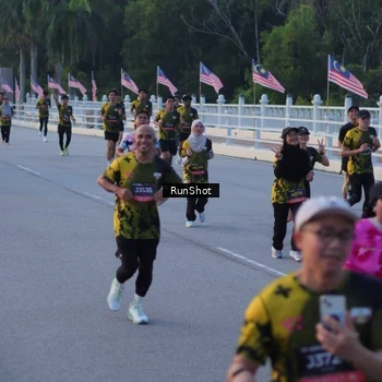Runner Photo 7108106