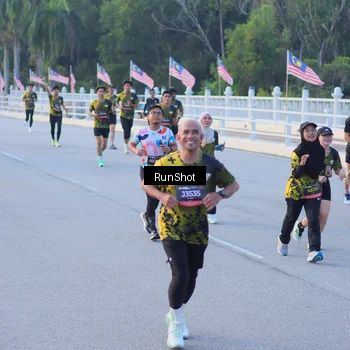 Runner Photo 7108110