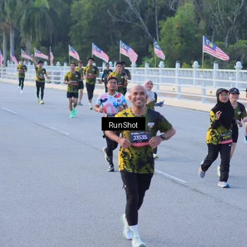 Runner Photo 7108111