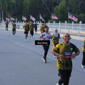 Runner Photo 7108116