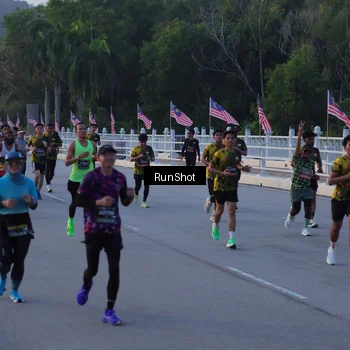 Runner Photo 7108129