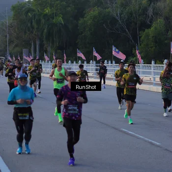Runner Photo 7108132