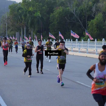 Runner Photo 7108168