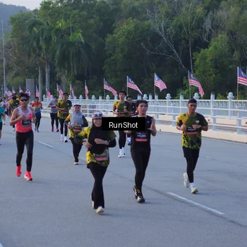 Runner Photo 7108195