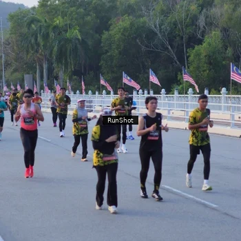 Runner Photo 7108198