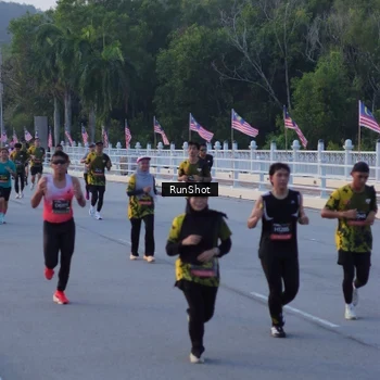 Runner Photo 7108206