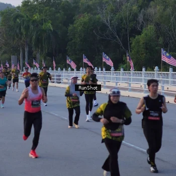 Runner Photo 7108211