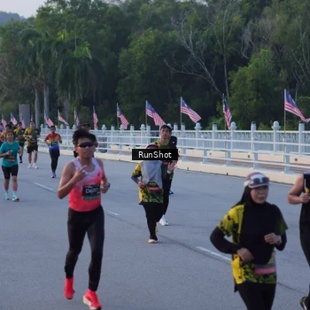 Runner Photo 7108218