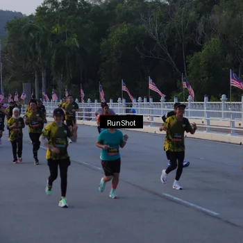 Runner Photo 7108246