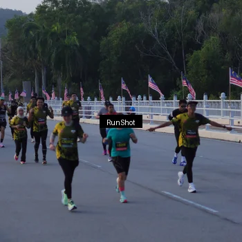 Runner Photo 7108248