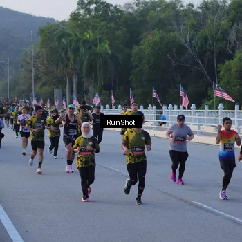 Runner Photo 7108275