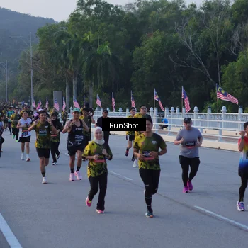 Runner Photo 7108278