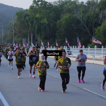 Runner Photo 7108282