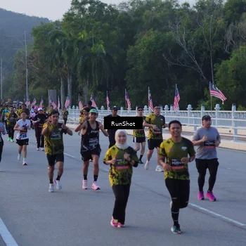 Runner Photo 7108286