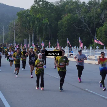 Runner Photo 7108287