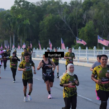 Runner Photo 7108297