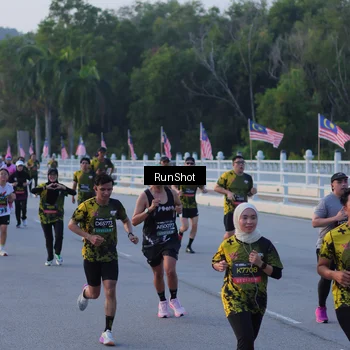 Runner Photo 7108298