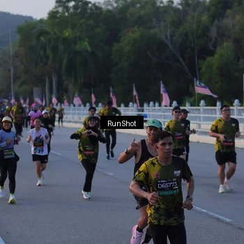 Runner Photo 7108309