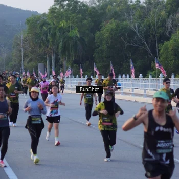 Runner Photo 7108328