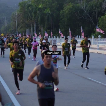 Runner Photo 7108332