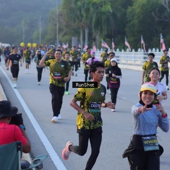 Runner Photo 7108336
