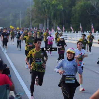 Runner Photo 7108337