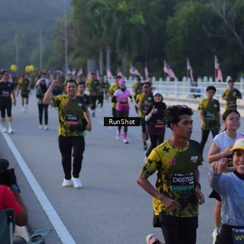 Runner Photo 7108342