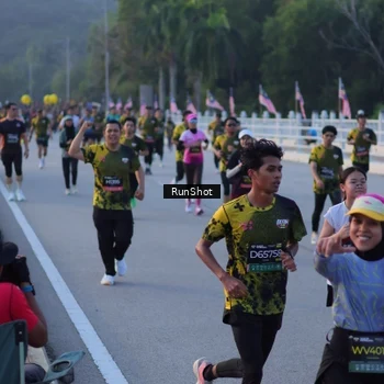Runner Photo 7108343