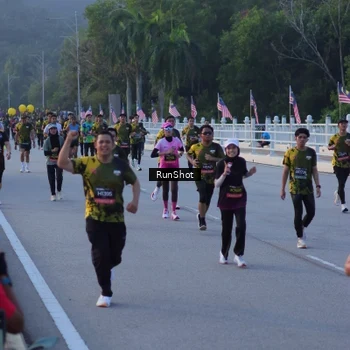 Runner Photo 7108344