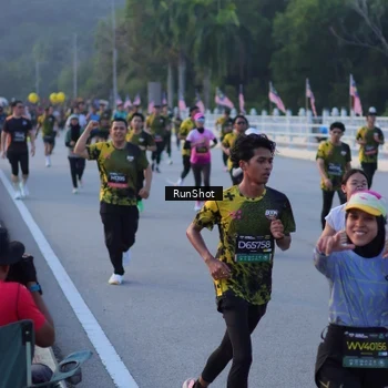 Runner Photo 7108348