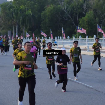 Runner Photo 7108360