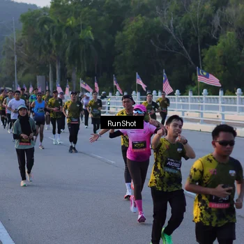 Runner Photo 7108384