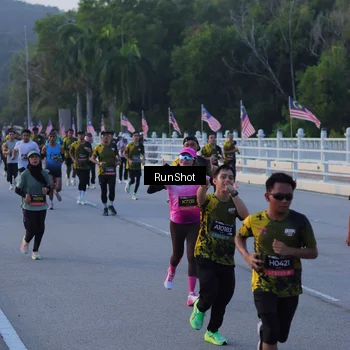 Runner Photo 7108390
