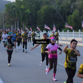 Runner Photo 7108402