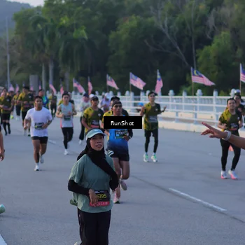 Runner Photo 7108413