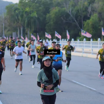 Runner Photo 7108415